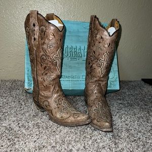 Corral Buckle boots